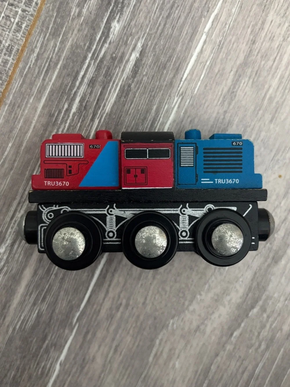Wooden Toy R Us Imaginarium TRU3670 Diesel Train